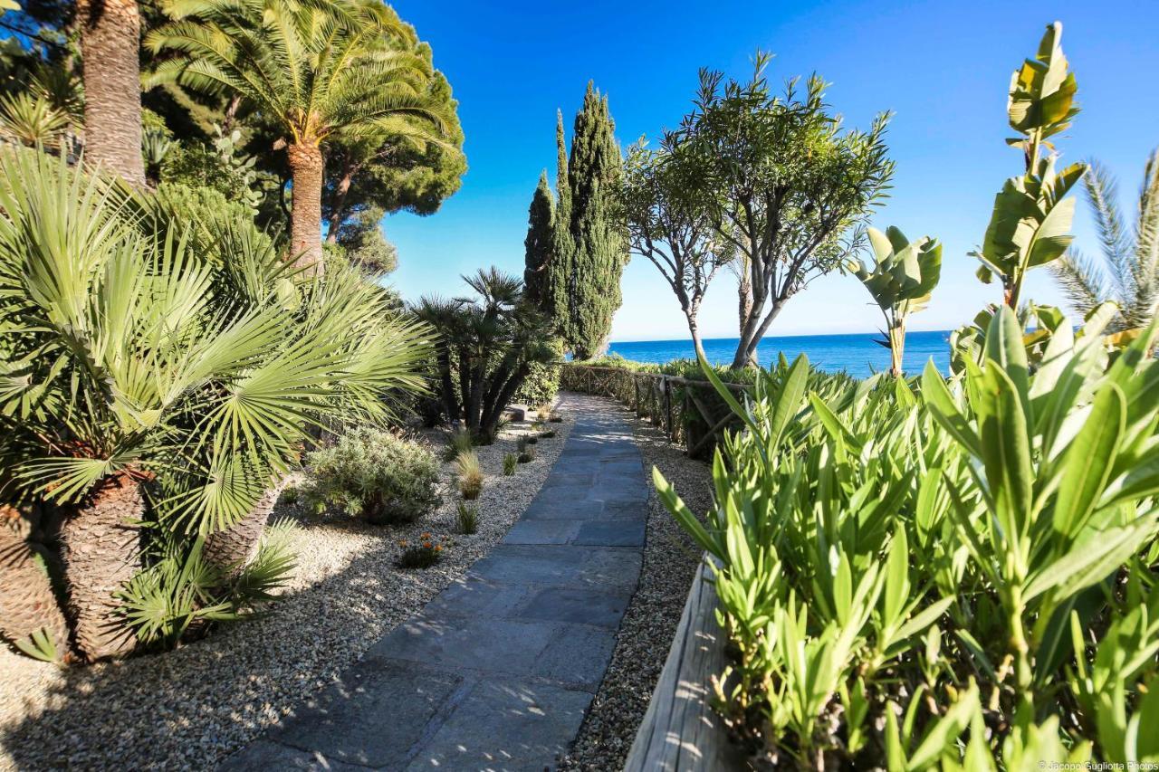 Locanda Baia Beniamin Grimaldi  Exterior photo