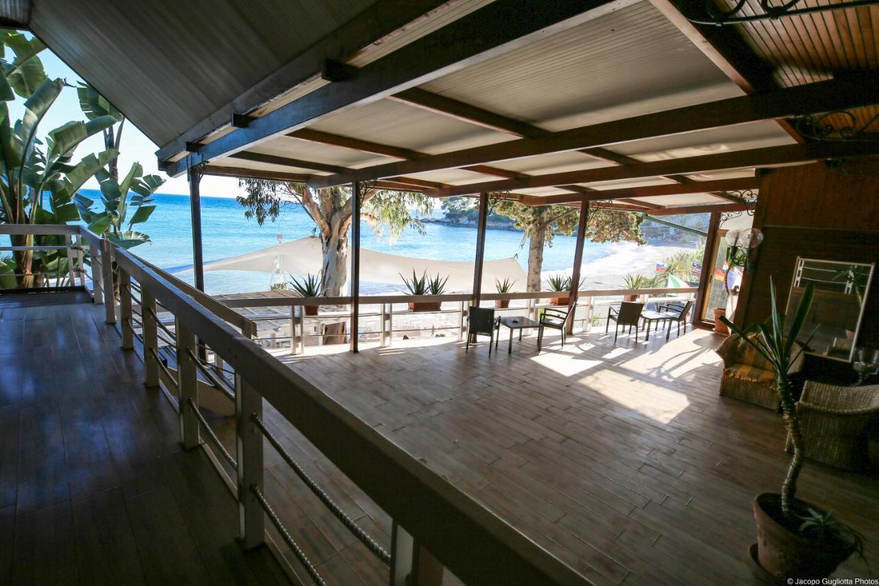 Locanda Baia Beniamin Grimaldi  Exterior photo